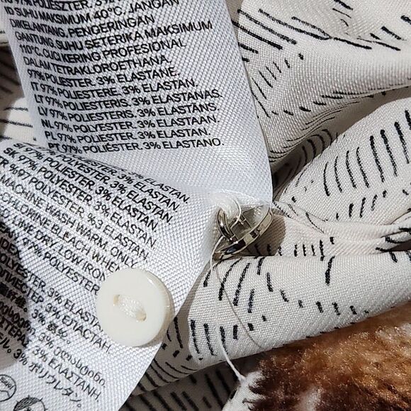 HM silky shirt Size Medium Hidden Buttons Long sleeve Lightweight - Picture 14 of 14